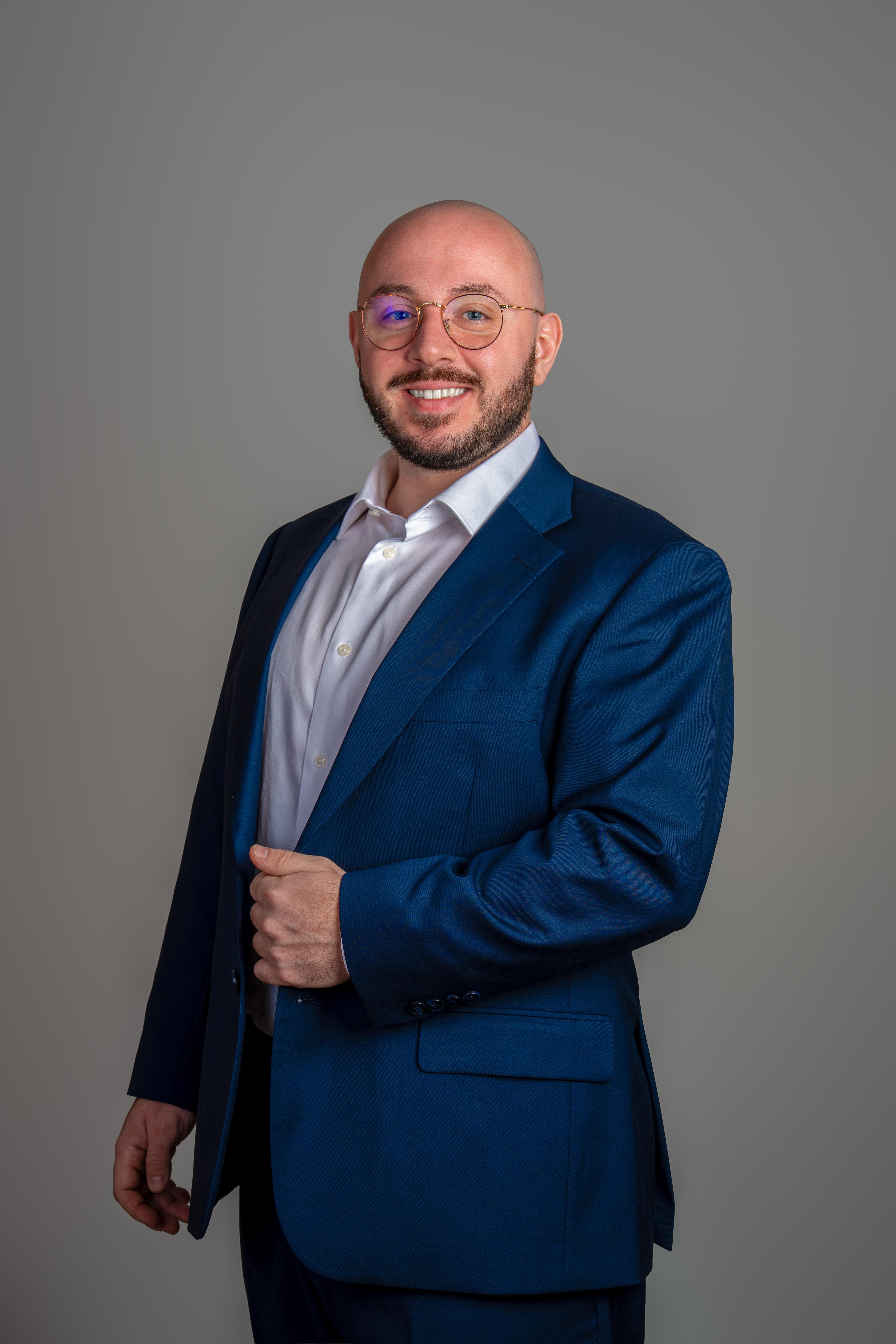 LinkedIn Portrait Shoot — photo 8